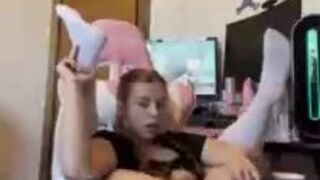 Thicc Ass Pawg Pretzel Folds In Gaming Chair With Octopus Dildo Play
