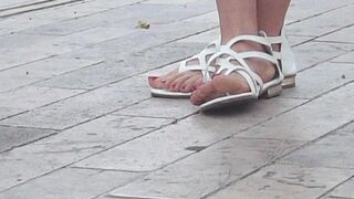quelques pieds de femmes matures françaises sur Orléans, public