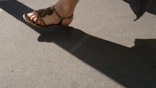 collection pieds de femmes matures françaises en public 1