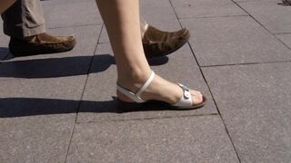 collection pieds de femmes matures françaises en public 4