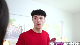 Ethan Seeks Chloes pussy
