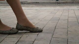 collection pieds de femmes matures françaises en public 9