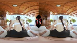 Big Tit Beautiful Kourtney Love VR Experience
