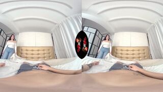 Pretty Spanish Beauty Petite Body Fucking VR