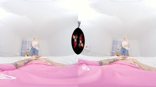 Blonde Beauty Gets Fucked On Holiday VR