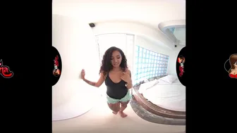VR Latina - Sexy Tattooed Brunete