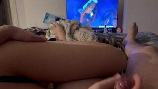 watching cartoons with a girl and she jerks off my dick, amateur porn