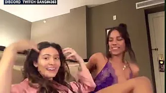 Twitch Streamer Girl Flashing Big Boobs And Accidental Nip Slip