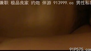 一头长发 丝袜素颜校花 我想被操我想高潮 我让十个人操过 Chinese homemade video