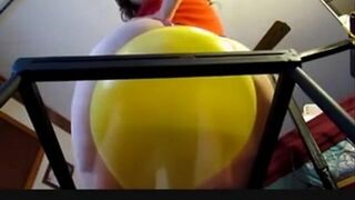 huge PAWG!