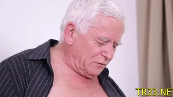 Bucket porn video – Salacious Gf Gladly Bends Over For A Huge Dong