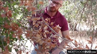 Outdoor threesome barebacking with handsome gays