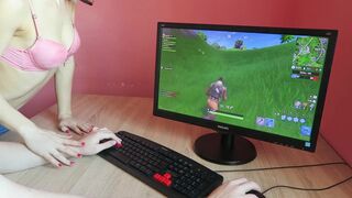 Russian Teen Stepsister Offers Anal Instead of Fortnite