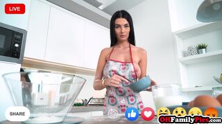 Stepsis cooking hot muffin for stepbro