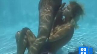 Blonde Amateur Blowjob Underwater