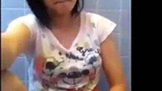 Amateur Asian Girl in Glasses Masturbating