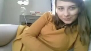 Insane orgasm during video chat (Amalia 19)