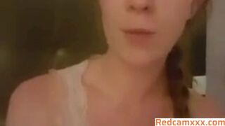 Redhead Teen Show Her Body On Periscope