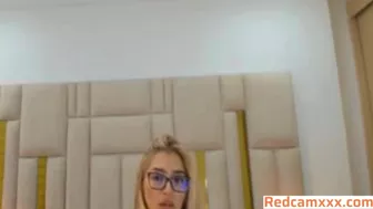 Sexy Babe Showing Her Body And Making Herself Cum