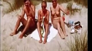 Vintage German Nudists at the Beach - Sonnenfreunde 1980