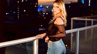 Tushy Raw - Golden Blonde Leah Lee Is Enjoying Intensive Anal Fuck So Much