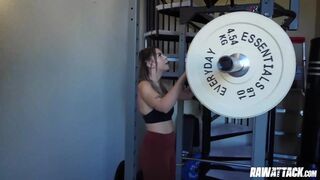 Stunning Round Tits Bella Luna Having Intense Gym Hardcore Sex