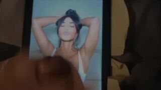 Kim Kardashian cum tribute