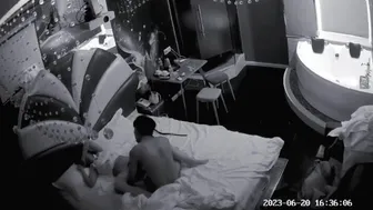 新片推荐【未流出】酒店偷拍！爱撒娇的清纯学生妹和男友全裸泡澡调情后，穿上情趣调教后做爱【撒娇夹子音】谁受得了啊