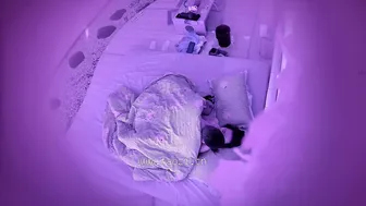 2048.Cc-今日最新酒店偷拍【6-】情侣早上晨炮，小仙女被男友抠逼给搞醒了，打了一炮