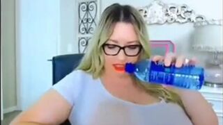 Big-Titted Blonde BBW on Webcam