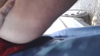 Daddy me folla en el parking - Amateur Bareback Outdoor Fuck