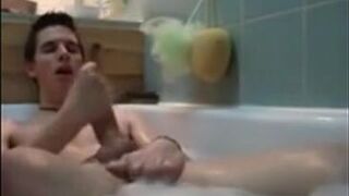 Twink's Solo Bathtub Adventure