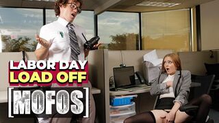 Mofos - Cutie Ava Hardy Pushes The Nerdy Pervert Robby Apples' Head Into Her Pussy For Labor Day