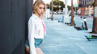 White Tee porn video – Tushy Raw - White Teen With Natural Tits Chloe Cherry Screwed In The Missionary Pose