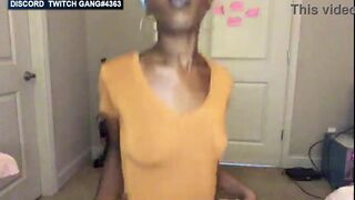 Twitch Streamer Flashing Her Boobs & Accidental Nip Slip 133