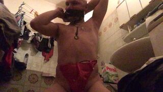 LaTexAndreas2024 tapes his face and nose shut and fucks buckets