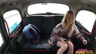 Visitor Gets Tour of Cabbie's Pussy