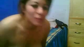 Horny Amateur Girl on Chatroulette Fingers Herself