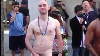 Public Masturbators: Outdoor Hunk Action