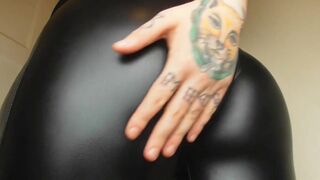 Tattooed Amateur in Leather Pants Shows Off Her Big Ass on Webcam