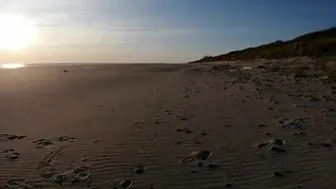 Risky outdoor handjob on the Beach!!!