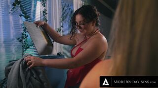 MODERN-DAY SINS - Pervert MILF Cory Chase Lures Stepdaughter-In-Law Leana Lovings Into FFM Threesome