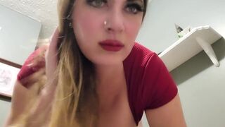 Stepmommy Teaches a POV Masturbation Lesson