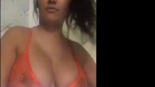 Big-Titted Amateur Melissa with Big Nipples