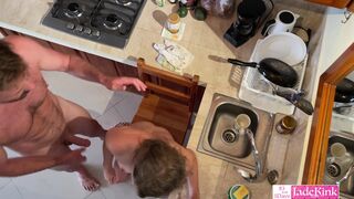 Amateur Real Couple Fucking In Kitchen While She Wash Dish