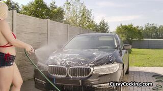 Soapy car wash rewarded with big dicking