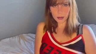 Pregnant Cheerleader Lets Daddy Cum on Her Belly