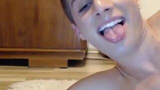 Twink Self Facial - Webcam Solo