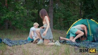 Swap wives, mutual rimming and anal fuck in the forest