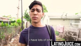 LatinoJuice.com - Straight guy Ariano maintains eye contact with me while he blows my